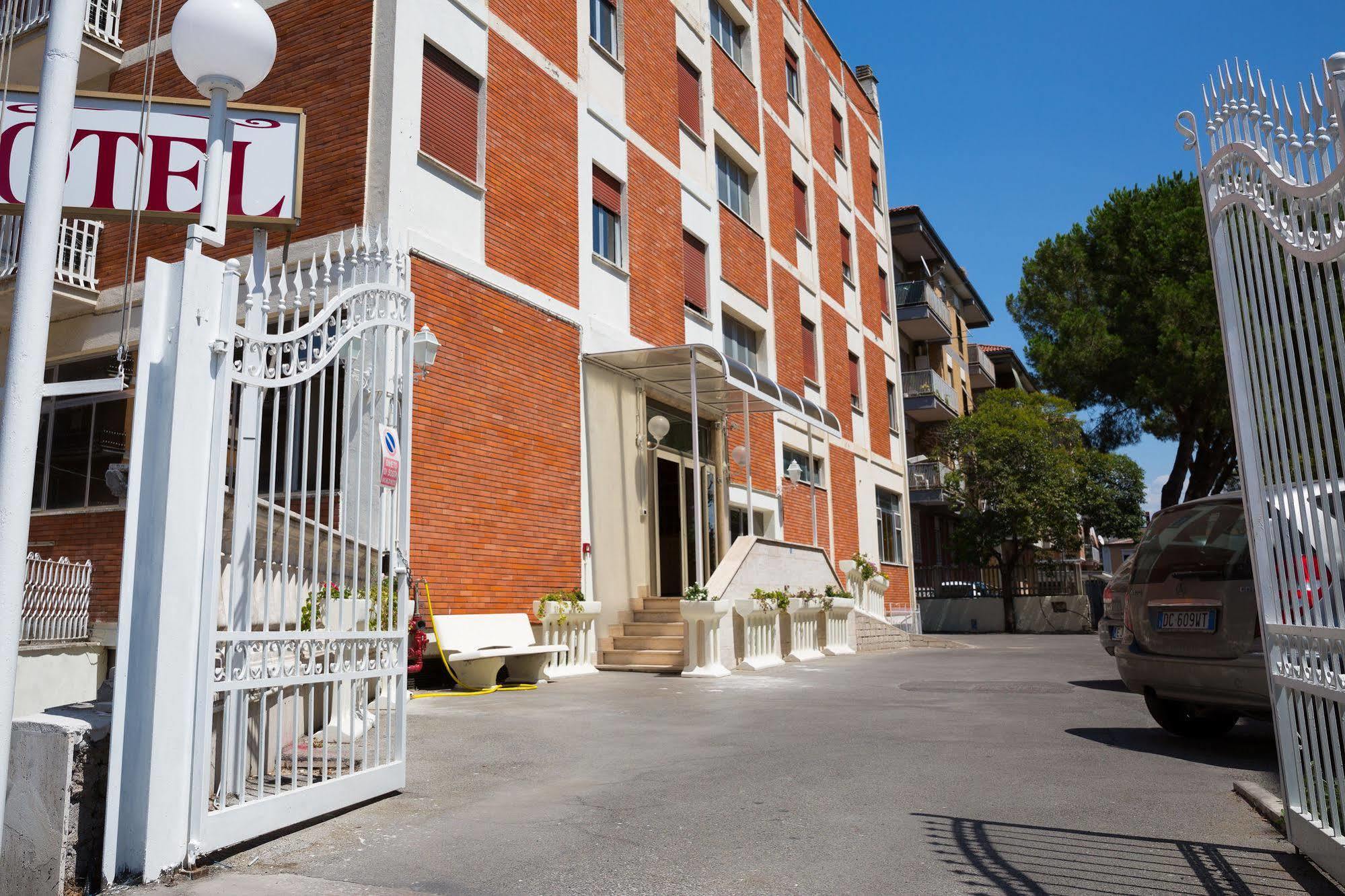 Maximo Hotel Tivoli Exterior foto